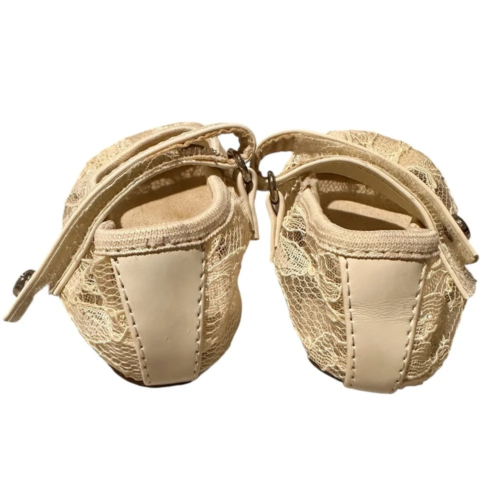 Stuart Weitzman 